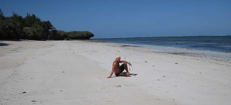 Jumba na Mtwana Beach