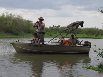 Motorboot Safari auf dem Lake Manze