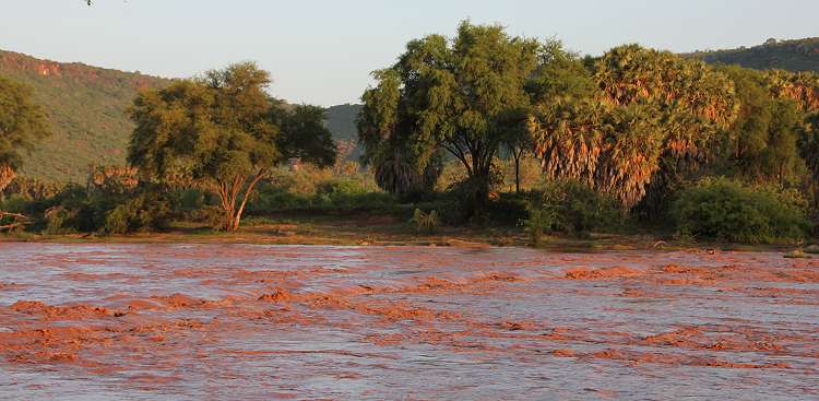 BiGi oder Epiya Chapeyu Camp - Galana River, Tsavo Ost National Park