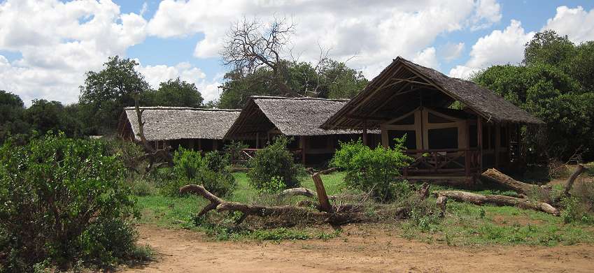 Ndololo Camp - Tsavo Ost National Park