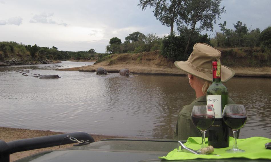 Sundowner am Mara Fluss