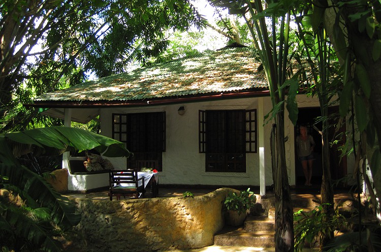 Boko Boko Guesthouse and Porini Restaurant