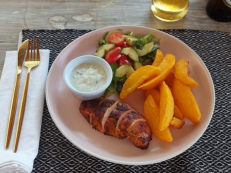 Bundu Cafe - Nanyuki, Mount Kenya