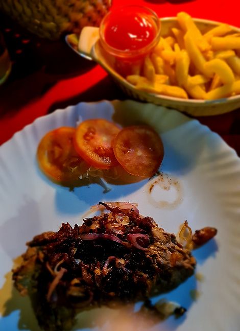 Boko Boko Guesthouse and Porini Restaurant - Kikambala