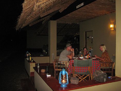 Kitani Bandas - Tsavo West National Park