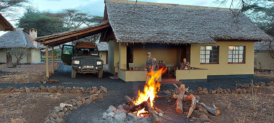 Kitani Bandas - Tsavo West National Park