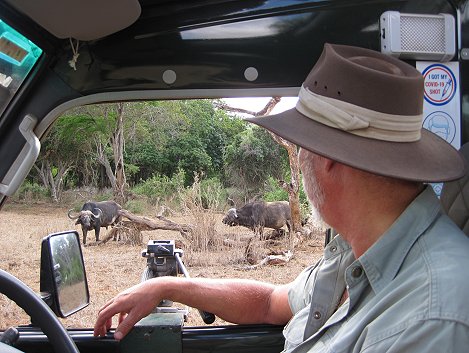 auf Pirschfahrt im Lumo Conservancy