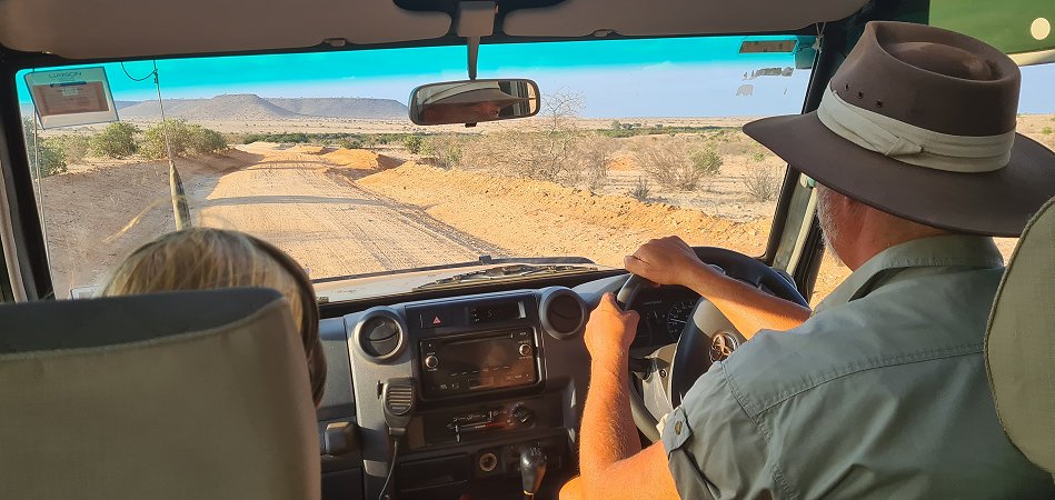 Auf Pirschfahrt im Tsavo Ost National Park