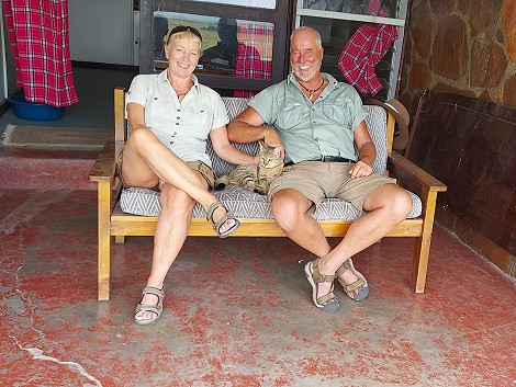 dating Jay - Ballon Bush House and Keekorok Lodge