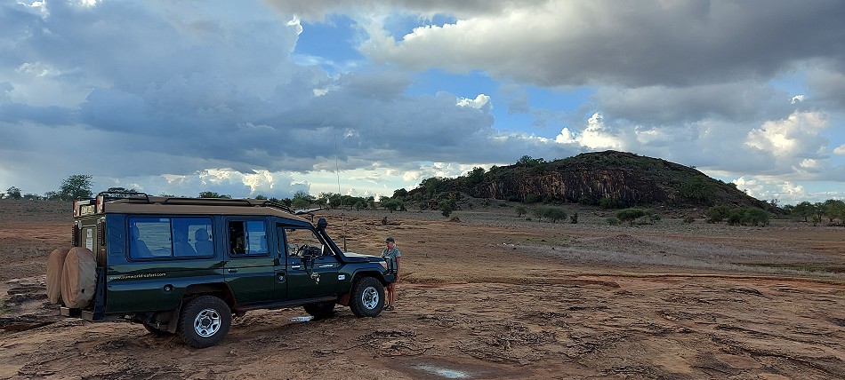 Lumo Conservancy, Sundowner am Lion Rock