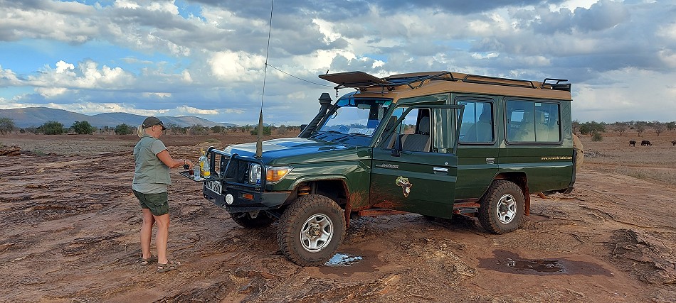 Lumo Conservancy, Sundowner am Lion Rock
