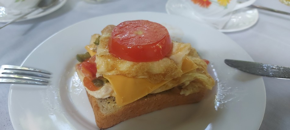 Frühstück am Pool, Boko Boko Guesthouse