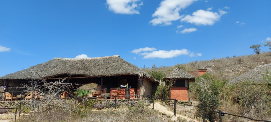 Soroi Leopards Lair Cottage - Lumo Conservancy - Tsavo