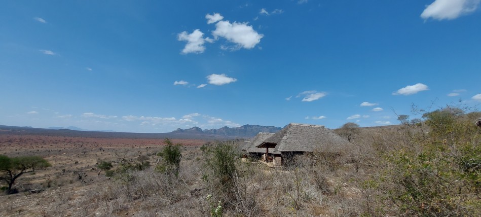 Soroi Leopards Lair Cottage - Lumo Conservancy - Tsavo