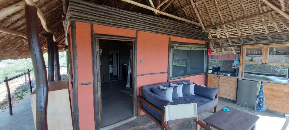 Soroi Leopards Lair Cottage - Lumo Conservancy, Tsavo