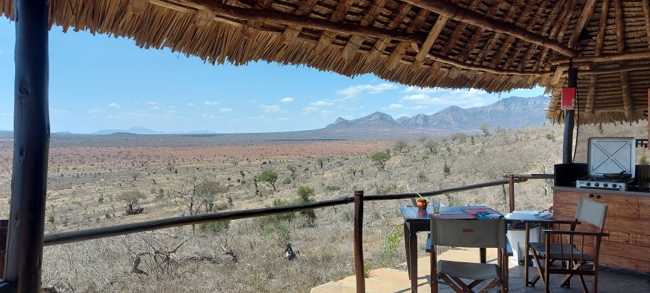 Soroi Leopards Lair Cottage - Lumo Conservancy - Tsavo