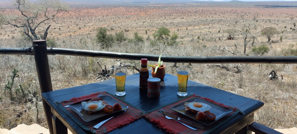 Soroi Leopards Lair Cottage - Lumo Conservancy - Tsavo