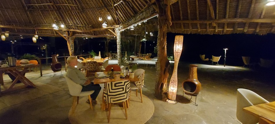 Soroi Lions Bluff Lodge - Lumo Conservancy, Tsavo