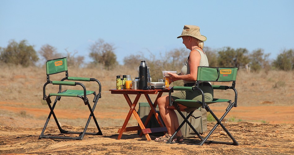 Bushbreakfast am Lion Rock im Lumo Conservancy