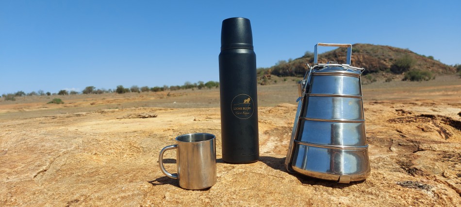 Bushbreakfast am Lion Rock im Lumo Conservancy
