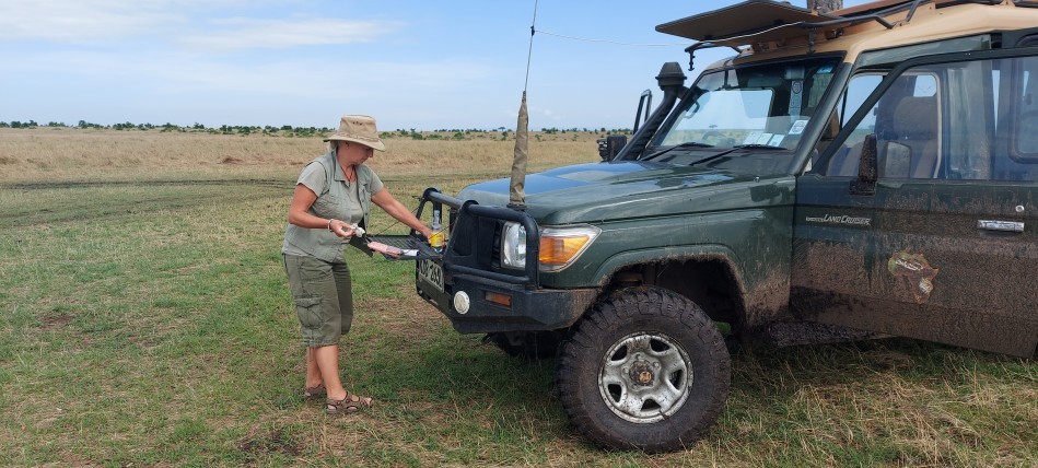 Jörg und Petra Reinecke beim Buschfrüstück in der Masai Mara