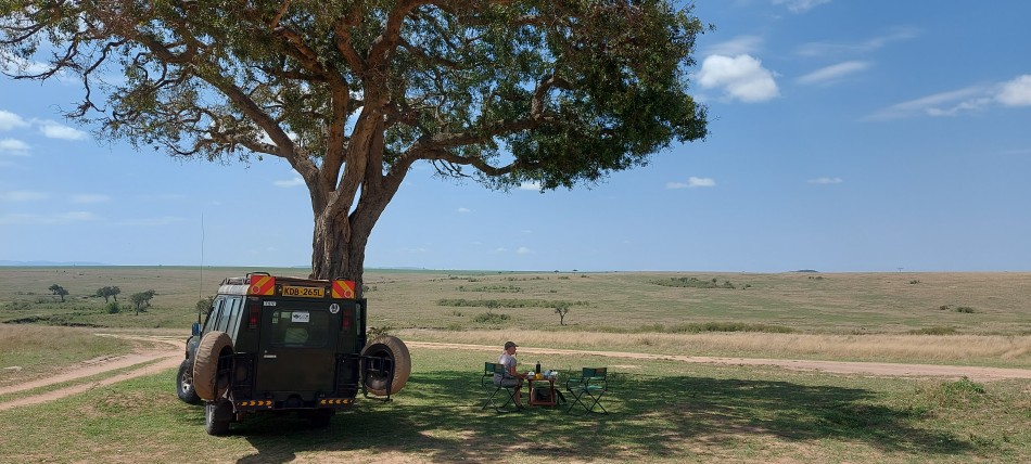 Buschfrühstück in der Wildnis der Masai Mara