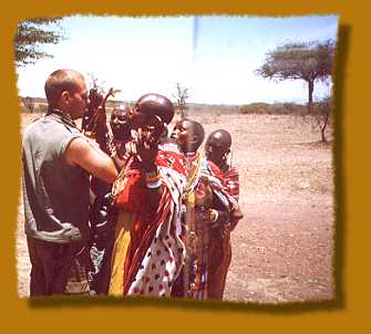 Einkaufen bei den Masai Frauen, Masai Mara