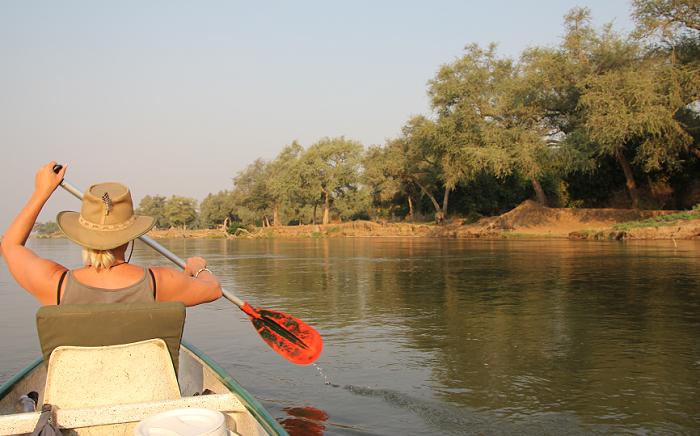 mit dem Kanu auf dem Zambesi, mana pools canoe trail