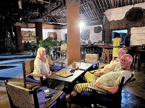 im Porini Restaurant, mal Seychelloise und auch traditionell Afrikanisch!