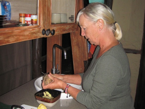 Abendessen zubereiten im Leopards Lair Cottages