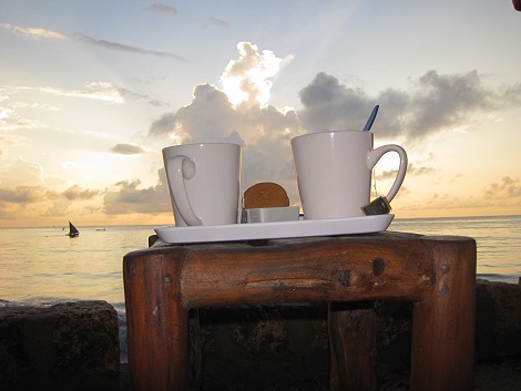 Morgens an den Mbuyu Beach Bungalows