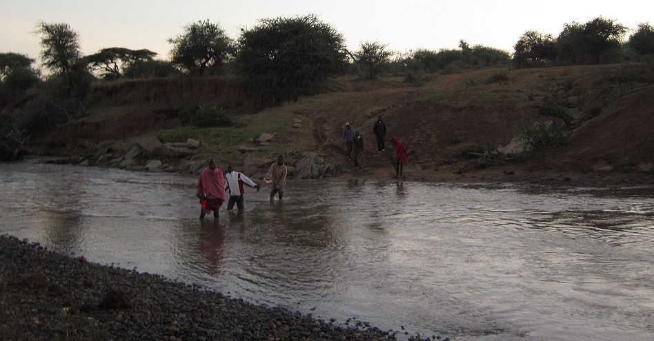 fr&uuml;h morgens festgefahren im Flussbett, Laikipia