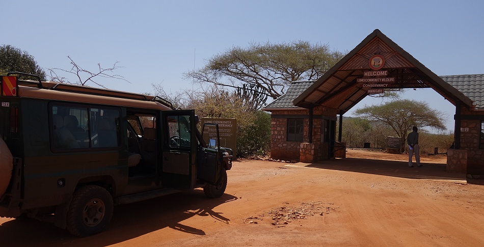 Lumo Conservancy Gate
