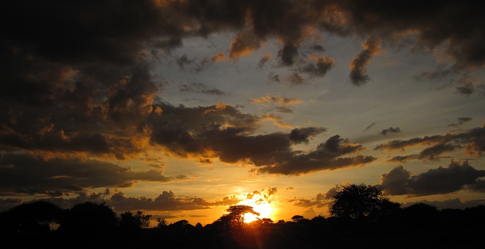 Sundowner in der Wildnis des Lumo Reservates