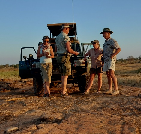 Sundowner am Lions Rock