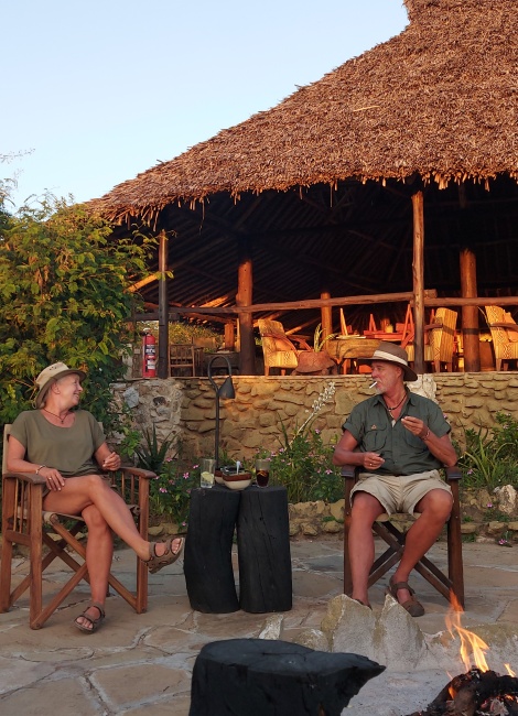 gem&uuml;tlicher Sundowner am Soroi Leopards Lair Cottges