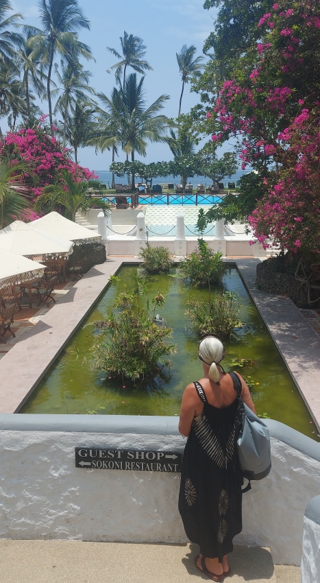 Mombasa - Serena Hotel / Shanzu Beach - Kenya North Coast